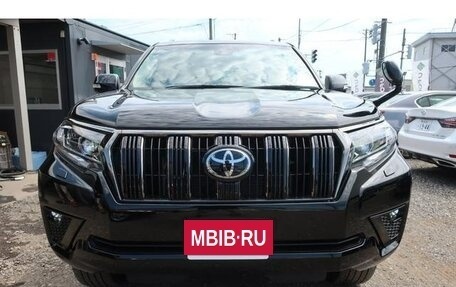 Toyota Land Cruiser Prado 150 рестайлинг 2, 2022 год, 3 600 000 рублей, 5 фотография