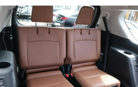 Toyota Land Cruiser Prado 150 рестайлинг 2, 2022 год, 3 600 000 рублей, 25 фотография