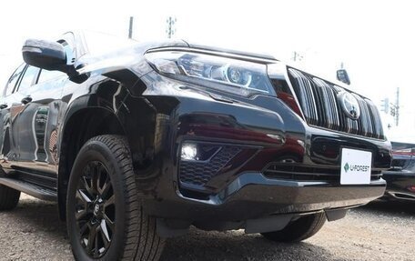 Toyota Land Cruiser Prado 150 рестайлинг 2, 2022 год, 3 600 000 рублей, 18 фотография