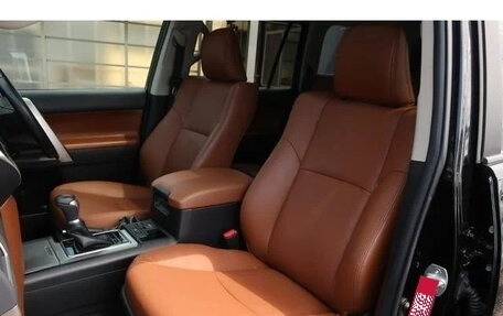 Toyota Land Cruiser Prado 150 рестайлинг 2, 2022 год, 3 600 000 рублей, 22 фотография