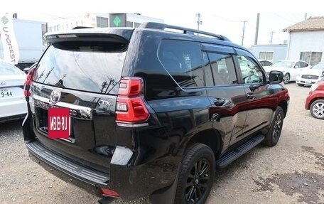 Toyota Land Cruiser Prado 150 рестайлинг 2, 2022 год, 3 600 000 рублей, 17 фотография