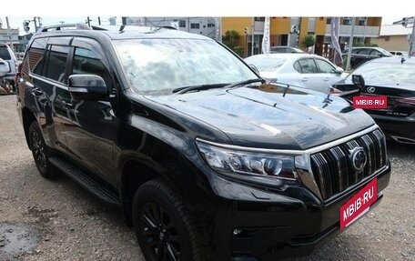 Toyota Land Cruiser Prado 150 рестайлинг 2, 2022 год, 3 600 000 рублей, 3 фотография
