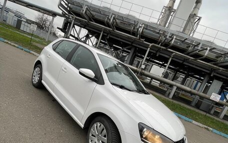 Volkswagen Polo VI (EU Market), 2011 год, 850 000 рублей, 1 фотография