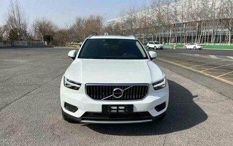 Volvo XC40 I, 2021 год, 1 900 000 рублей, 2 фотография