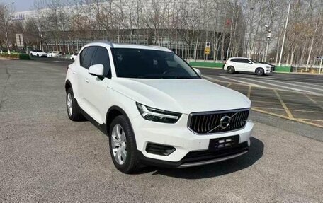 Volvo XC40 I, 2021 год, 1 900 000 рублей, 3 фотография