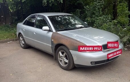 Audi A4, 2000 год, 200 000 рублей, 10 фотография