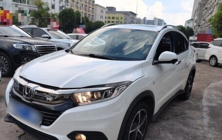 Honda Vezel, 2021 год, 1 230 000 рублей, 1 фотография