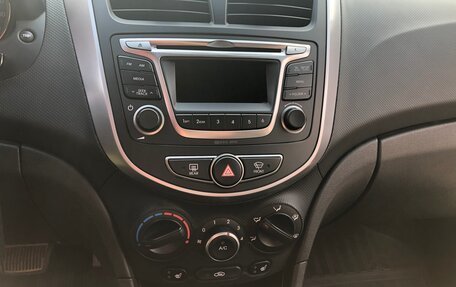 Hyundai Solaris II рестайлинг, 2016 год, 1 150 000 рублей, 8 фотография