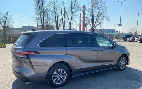 Toyota Sienna, 2021 год, 4 100 000 рублей, 8 фотография
