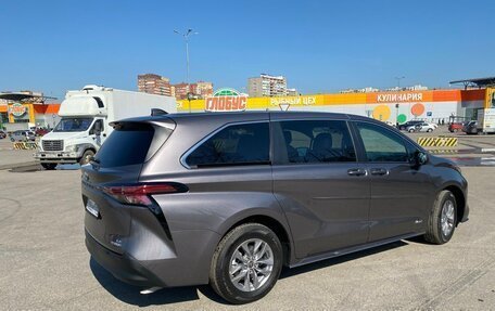 Toyota Sienna, 2021 год, 4 100 000 рублей, 9 фотография
