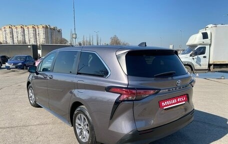 Toyota Sienna, 2021 год, 4 100 000 рублей, 6 фотография