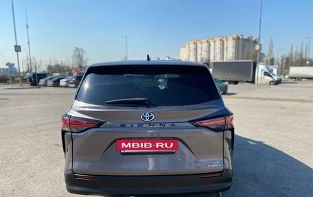 Toyota Sienna, 2021 год, 4 100 000 рублей, 4 фотография