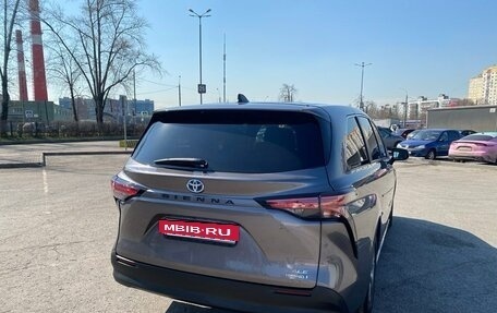 Toyota Sienna, 2021 год, 4 100 000 рублей, 11 фотография