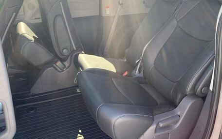 Toyota Sienna, 2021 год, 4 100 000 рублей, 18 фотография