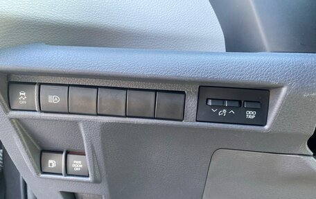 Toyota Sienna, 2021 год, 4 100 000 рублей, 25 фотография