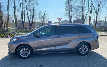 Toyota Sienna, 2021 год, 4 100 000 рублей, 34 фотография