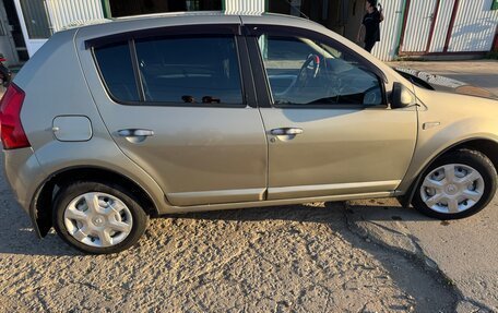 Renault Logan I, 2011 год, 600 000 рублей, 2 фотография