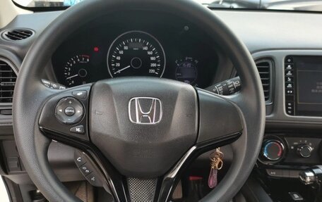 Honda Vezel, 2021 год, 1 230 000 рублей, 7 фотография