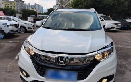 Honda Vezel, 2021 год, 1 230 000 рублей, 12 фотография