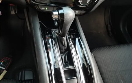 Honda Vezel, 2021 год, 1 230 000 рублей, 24 фотография