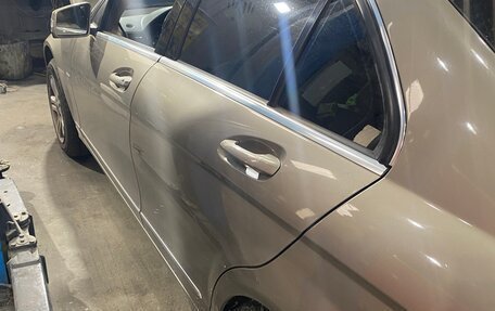 Mercedes-Benz C-Класс, 2009 год, 750 000 рублей, 3 фотография