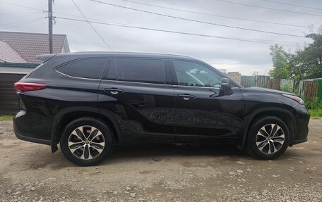Toyota Highlander, 2021 год, 4 000 000 рублей, 5 фотография