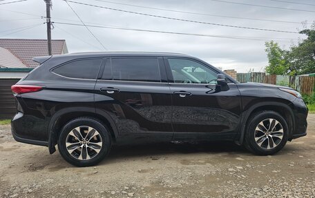 Toyota Highlander, 2021 год, 4 000 000 рублей, 24 фотография