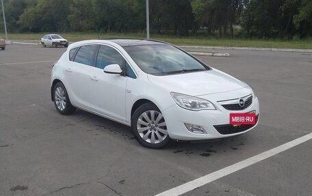 Opel Astra J, 2012 год, 780 000 рублей, 2 фотография