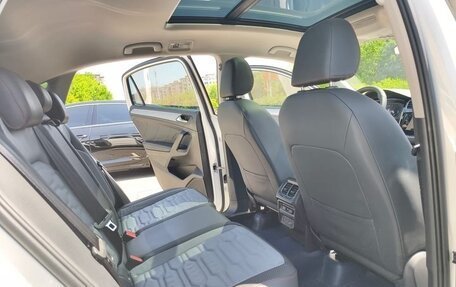 Volkswagen Tiguan II, 2021 год, 3 280 000 рублей, 16 фотография