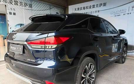 Lexus RX IV рестайлинг, 2022 год, 3 900 000 рублей, 6 фотография