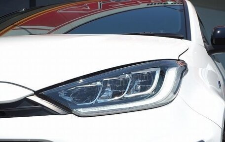 Toyota Yaris, 2022 год, 2 458 000 рублей, 12 фотография