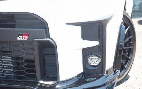 Toyota Yaris, 2022 год, 2 458 000 рублей, 11 фотография