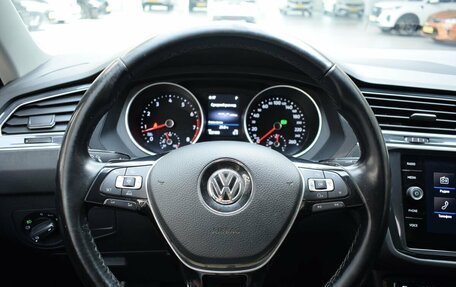 Volkswagen Tiguan II, 2018 год, 2 220 000 рублей, 10 фотография