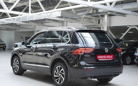 Volkswagen Tiguan II, 2018 год, 2 220 000 рублей, 5 фотография