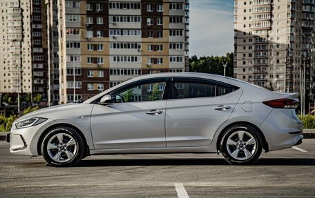 Hyundai Elantra VI рестайлинг, 2016 год, 1 087 500 рублей, 6 фотография