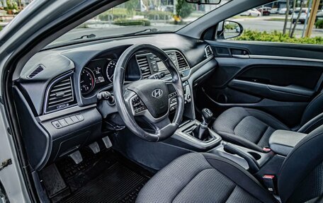 Hyundai Elantra VI рестайлинг, 2016 год, 1 087 500 рублей, 12 фотография