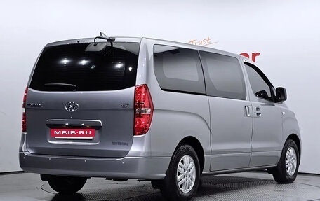 Hyundai Grand Starex Grand Starex I рестайлинг 2, 2020 год, 2 099 855 рублей, 3 фотография