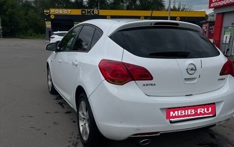 Opel Astra J, 2011 год, 650 000 рублей, 5 фотография