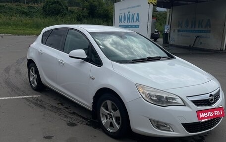 Opel Astra J, 2011 год, 650 000 рублей, 3 фотография