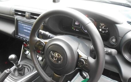 Toyota Yaris, 2022 год, 2 289 000 рублей, 7 фотография