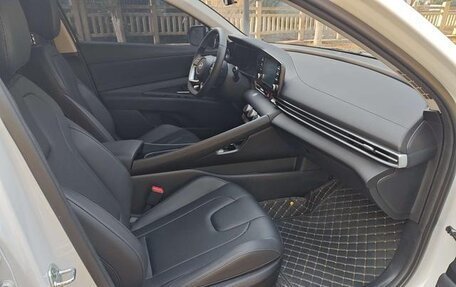Hyundai Elantra, 2023 год, 1 780 009 рублей, 4 фотография