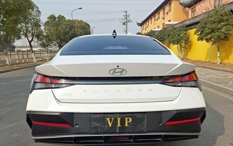 Hyundai Elantra, 2023 год, 1 780 009 рублей, 5 фотография