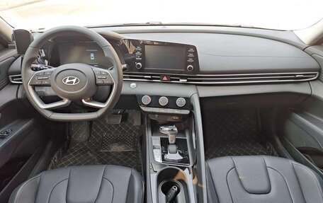 Hyundai Elantra, 2023 год, 1 780 009 рублей, 9 фотография