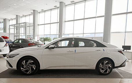 Hyundai Elantra, 2023 год, 2 520 000 рублей, 10 фотография