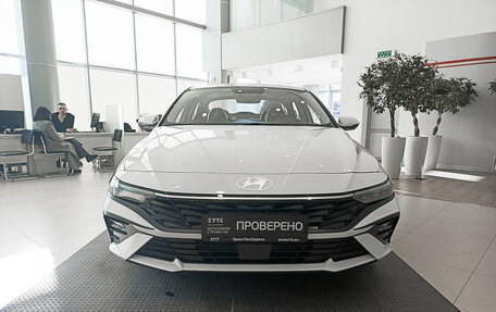 Hyundai Elantra, 2023 год, 2 520 000 рублей, 2 фотография