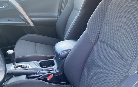 Toyota RAV4, 2018 год, 2 550 000 рублей, 3 фотография