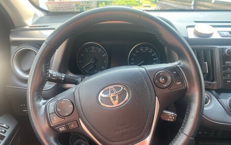 Toyota RAV4, 2018 год, 2 550 000 рублей, 6 фотография