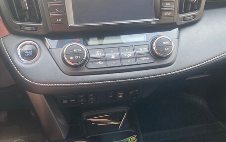 Toyota RAV4, 2018 год, 2 550 000 рублей, 5 фотография