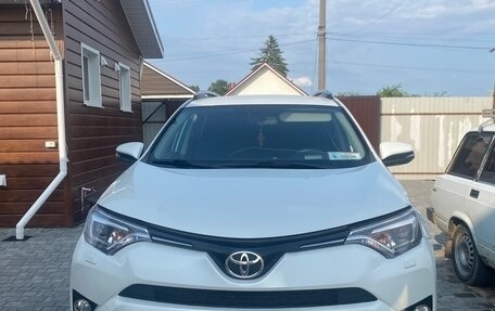 Toyota RAV4, 2018 год, 2 550 000 рублей, 9 фотография