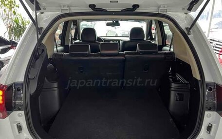 Mitsubishi Outlander III рестайлинг 3, 2020 год, 2 150 000 рублей, 6 фотография
